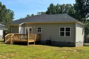 613 Kendall St, Eden, NC 27288 - Photo 14