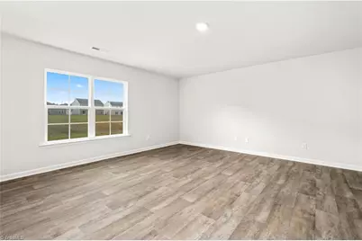 313 Aspen Place Court, Thomasville, NC 27360 - Photo 8