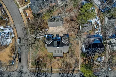 401 W Greenway Drive N, Greensboro, NC 27403 - Photo 10