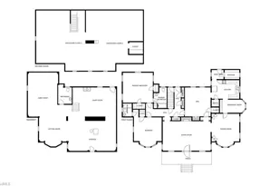 401 W Greenway Dr N, Greensboro, NC 27403 - Photo 2