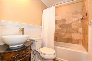1600 Glenridge Rd, Greensboro, NC 27405 - Photo 10