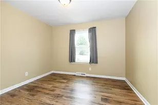 1600 Glenridge Rd, Greensboro, NC 27405 - Photo 12