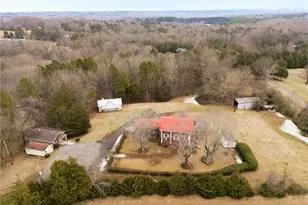 171 Lakey Dr, Mocksville, NC 27028 - Photo 2