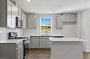 208 Plumtree Ct, King, NC 27021 - Photo 10