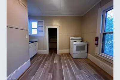 409 Cedar Street #D, Greensboro, NC 27401 - Photo 6