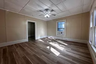 409 Cedar St, Greensboro, NC 27401 - Photo 2