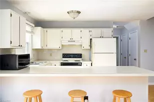 3200 Whitaker Ct, Winston-Salem, NC 27106 - Photo 6