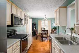 17 Clayton Way, Thomasville, NC 27360 - Photo 16