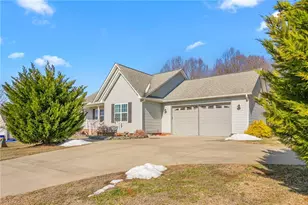 2549 Mary Viola Dr, Sophia, NC 27350 - Photo 2