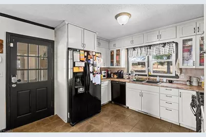 9685 Nc Highway 65, Stokesdale, NC 27357 - Photo 14