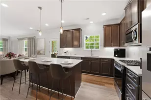 1434 Reading Ct, Burlington, NC 27217 - Photo 4