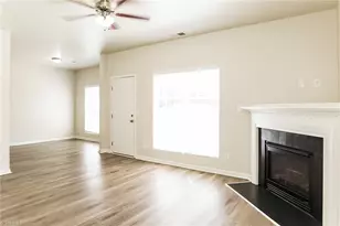 1107 Highstone Dr, Greensboro, NC 27406 - Photo 4