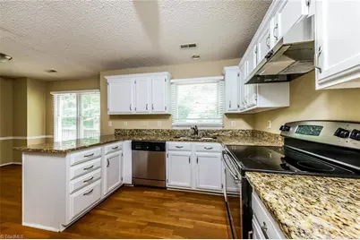 7141 Avenbury Circle, Kernersville, NC 27284 - Photo 6