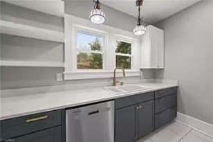 619 N Mendenhall St, Greensboro, NC 27401 - Photo 14