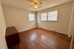 208 Wedgewood Dr, Jamestown, NC 27282 - Photo 10