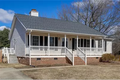 1120 Woodleigh Circle, Reidsville, NC 27320 - Photo 2