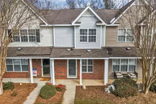 30 Peggy Sue Ct, Greensboro, NC 27407 - Photo 2