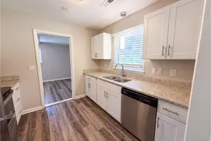 202 Hassellwood Dr, Jamestown, NC 27282 - Photo 2
