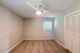 202 Hassellwood Dr, Jamestown, NC 27282 - Photo 4