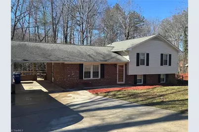 1542 Overlook Drive, Wilkesboro, NC 28697 - Photo 2