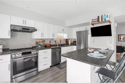 622 Walker Avenue #C, Greensboro, NC 27403 - Photo 10