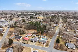 106 Hall St, Graham, NC 27253 - Photo 36