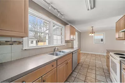 5815 Loradale Drive, Kernersville, NC 27284 - Photo 14