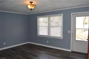 315 Herring St, Mount Airy, NC 27030 - Photo 4