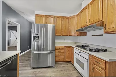 915 Kaye Gibbons Court, Kernersville, NC 27284 - Photo 8