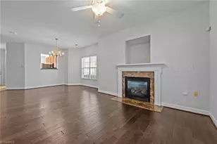 1425 New Garden Rd, Greensboro, NC 27410 - Photo 8