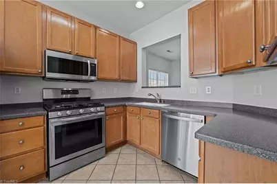 1425 New Garden Road #A, Greensboro, NC 27410 - Photo 4