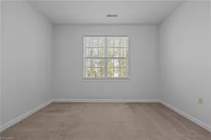 1425 New Garden Rd, Greensboro, NC 27410 - Photo 24