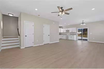 411 NE 28th Street, Winston-Salem, NC 27105 - Photo 8