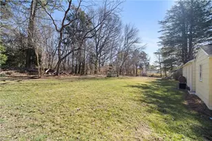 2865 Quincy Dr, Winston-Salem, NC 27103 - Photo 38