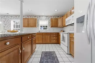 6012 Aaron Pl Ln, Kernersville, NC 27284 - Photo 12