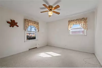 3217 London Road, Greensboro, NC 27405 - Photo 8