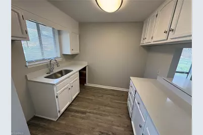 126 Turnwood Lane, Winston-Salem, NC 27104 - Photo 2