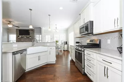 2826 Fallin Court, High Point, NC 27262 - Photo 8