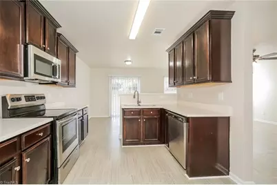 1310 Waldridge Court, Greensboro, NC 27406 - Photo 8