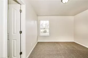 1310 Waldridge Ct, Greensboro, NC 27406 - Photo 12