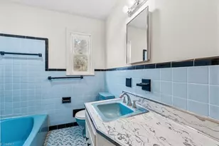 241 Willowlake Rd, Greensboro, NC 27405 - Photo 18