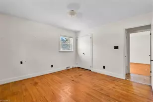 241 Willowlake Rd, Greensboro, NC 27405 - Photo 16