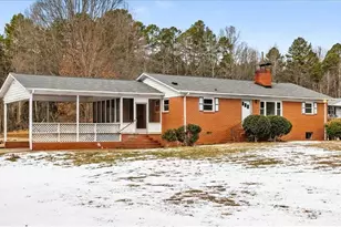 241 Willowlake Rd, Greensboro, NC 27405 - Photo 4