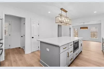 3003 Edgewater Drive, Greensboro, NC 27403 - Photo 10