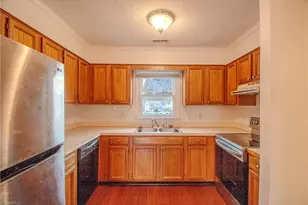 1121 Glendale Dr, Greensboro, NC 27406 - Photo 2