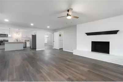 1528 Idlewild Avenue, Burlington, NC 27217 - Photo 20