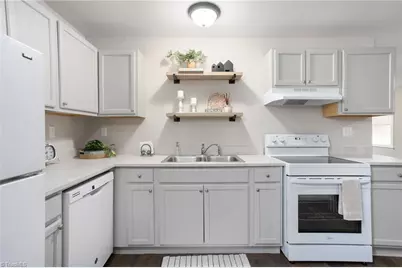 1528 Idlewild Avenue, Burlington, NC 27217 - Photo 42