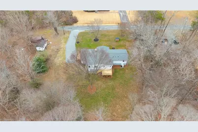 1528 Idlewild Avenue, Burlington, NC 27217 - Photo 16