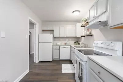 1528 Idlewild Avenue, Burlington, NC 27217 - Photo 44