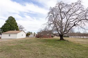 310 Fred Sink Rd, Winston-Salem, NC 27107 - Photo 6